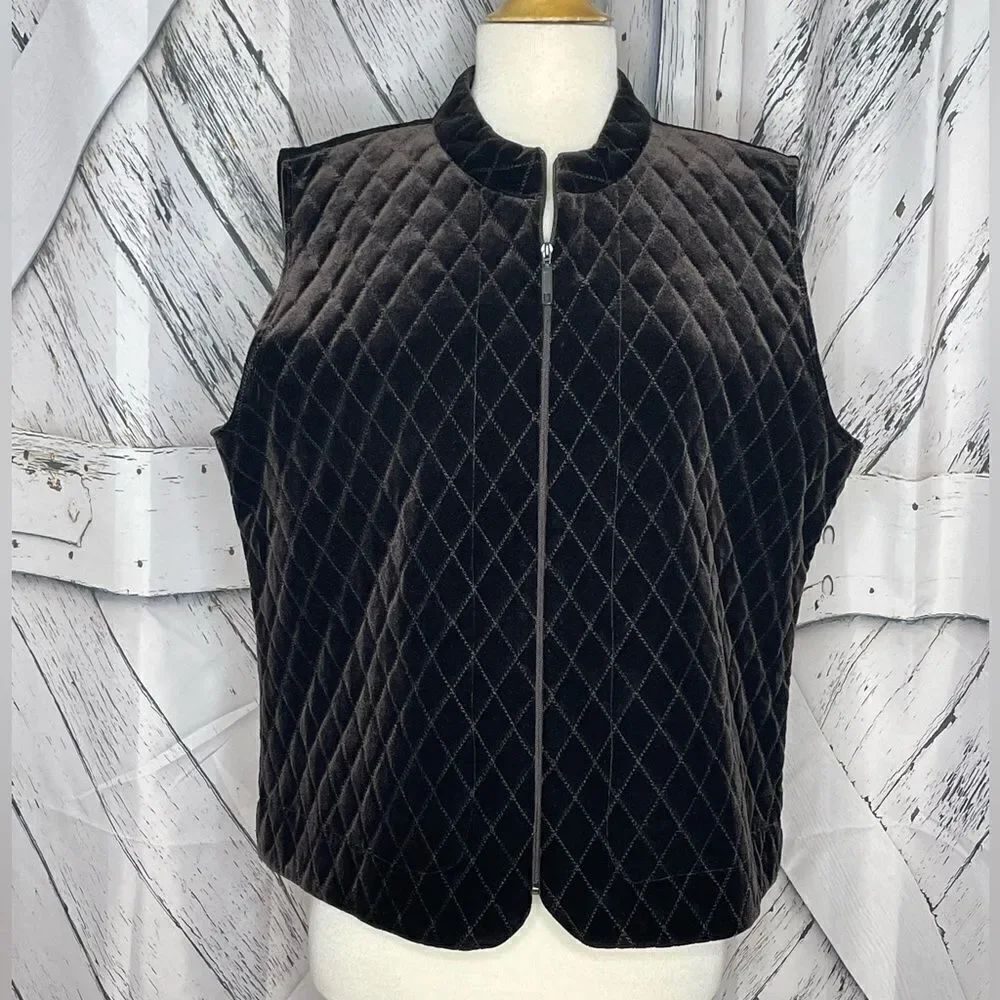 Chico’s brown quilted velvet vest zipper XL